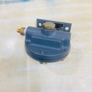 Moore Constant Differential Type Flow Controller, Model B/M 63BU